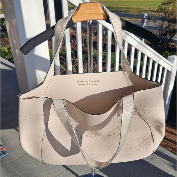 Victoria's Secret Laser Cut Orchid Logo Tote Bag 2020 MSRP $58  Preowned W Tags - Picture 5 of 16